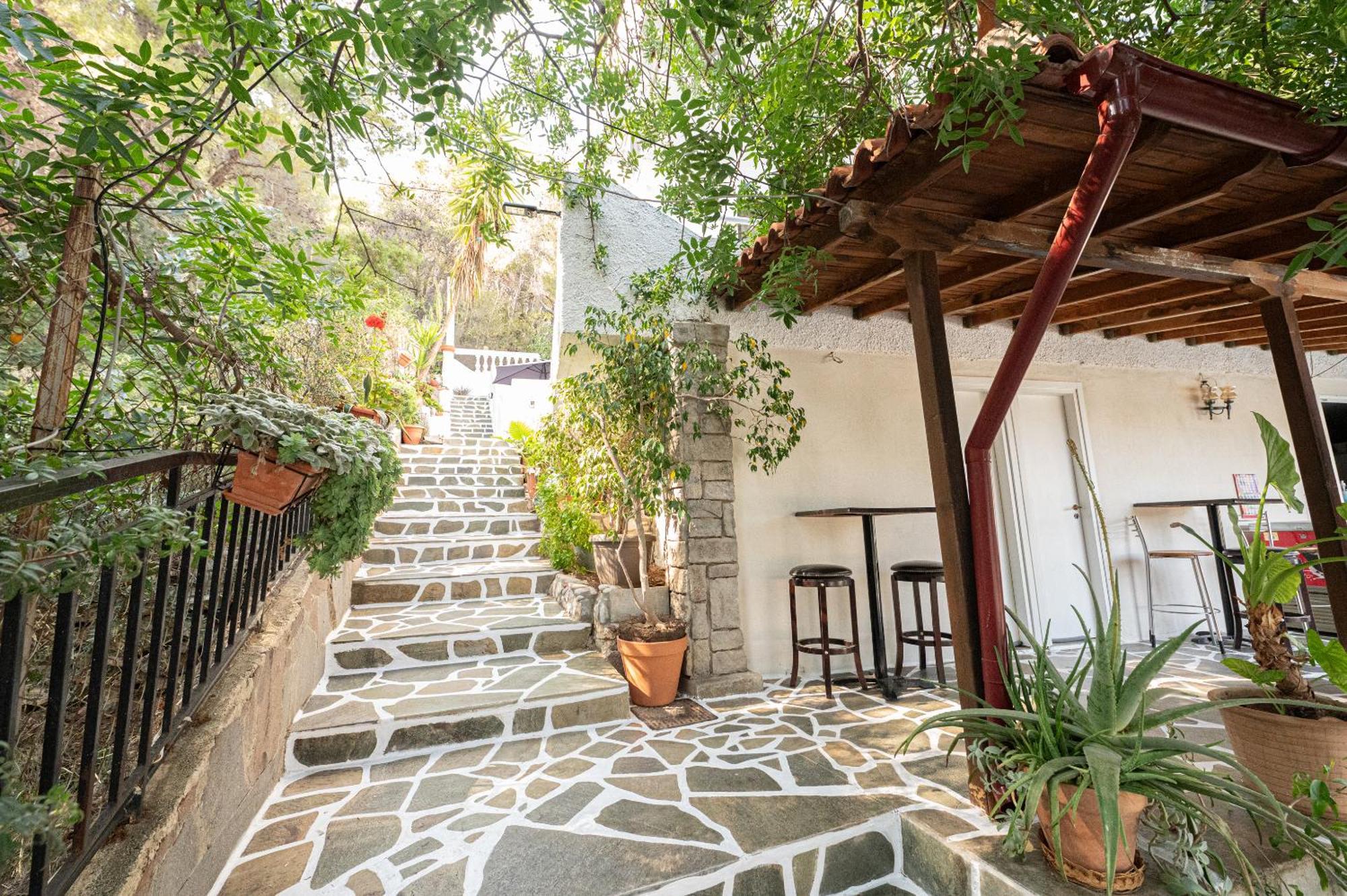Lions 2 Studios & Apartments, Poros Island. Poros Town ภายนอก รูปภาพ